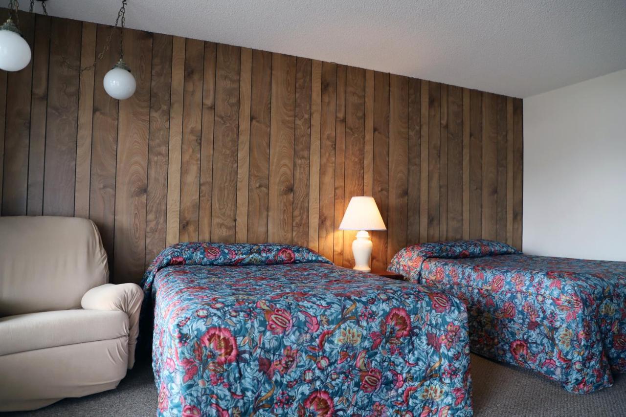 Roundup Big Sky Motel المظهر الخارجي الصورة